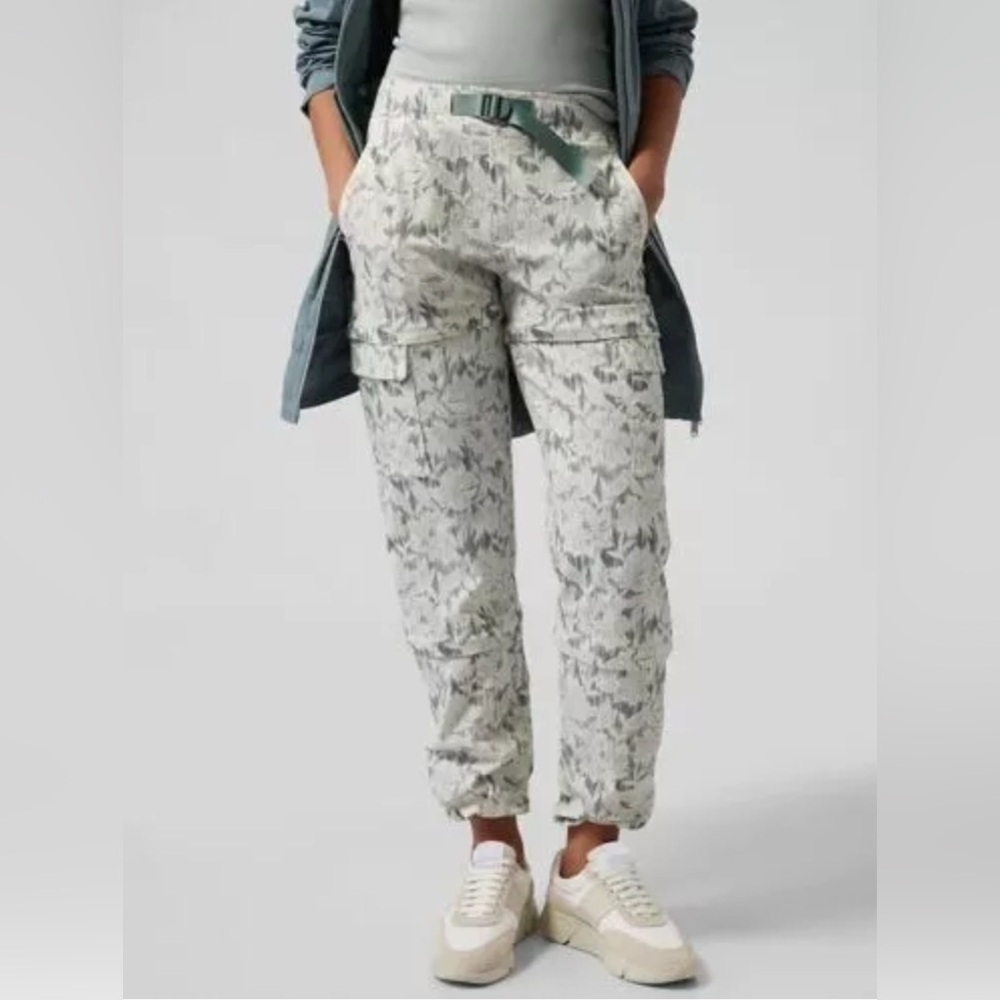 Athleta Cream Floral Cargo Track Pants with Green Belt